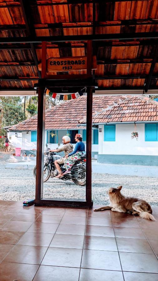 Crossroads Hostel 1957 Kalpetta Luaran gambar