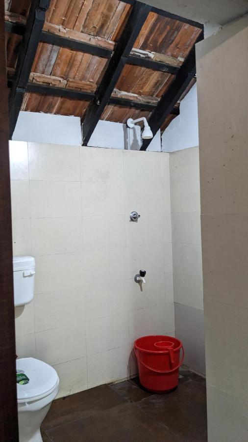 Crossroads Hostel 1957 Kalpetta Luaran gambar