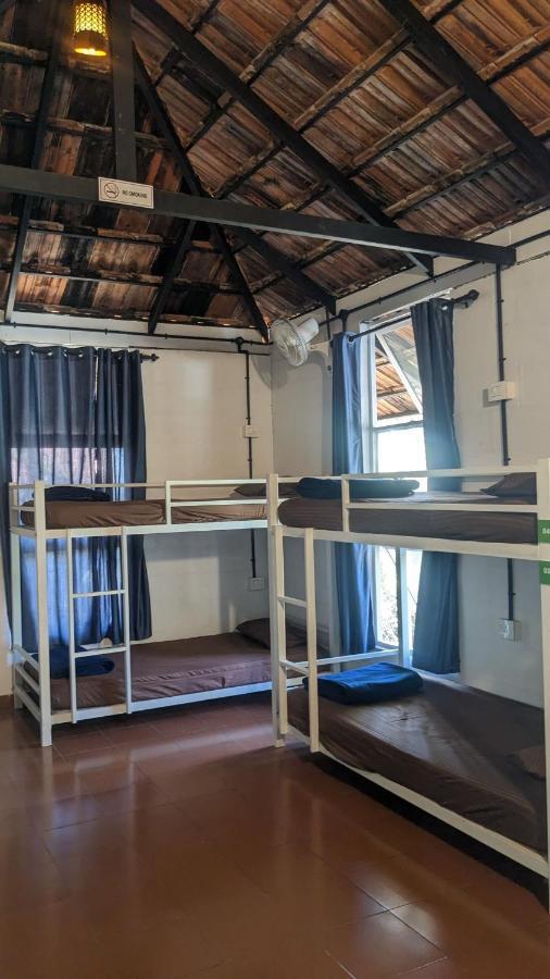 Crossroads Hostel 1957 Kalpetta Luaran gambar