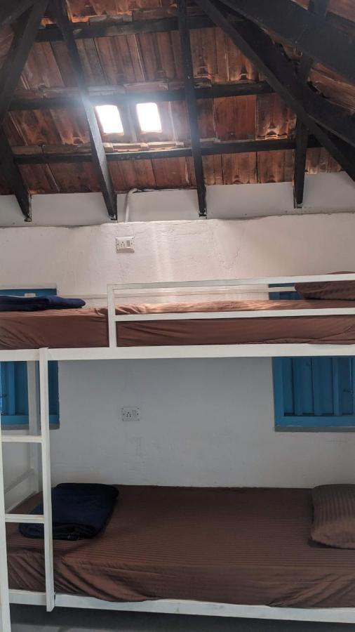Crossroads Hostel 1957 Kalpetta Luaran gambar