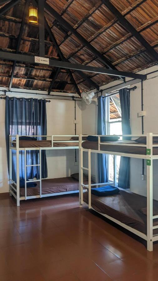 Crossroads Hostel 1957 Kalpetta Luaran gambar